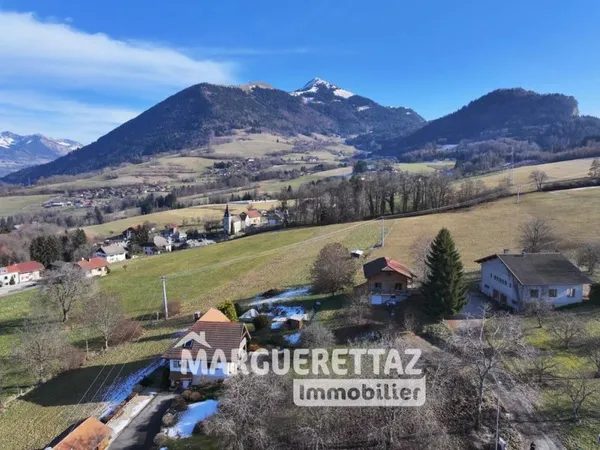 Vue Môle pour cette belle maison cossue avec sous-sol complet, a