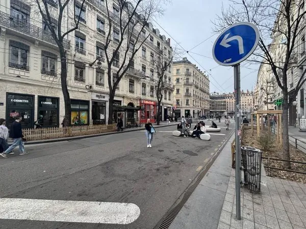 Local commercial 73 m²