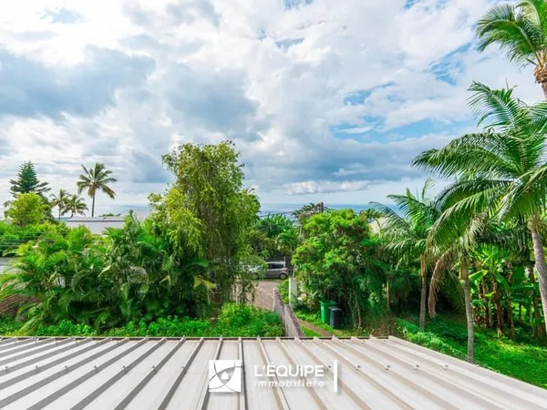 Maison duplex de 5 pièces avec jardin dans lotissement prisé