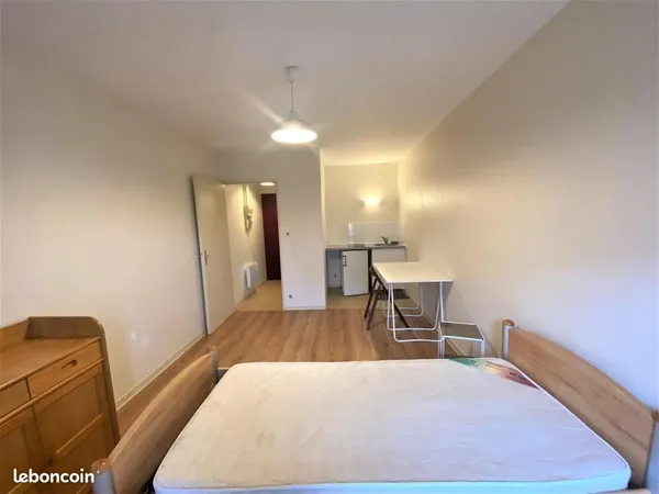 Studio 1 pièce 20 m²