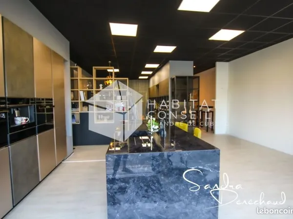 Local commercial 225 m² Cavignac