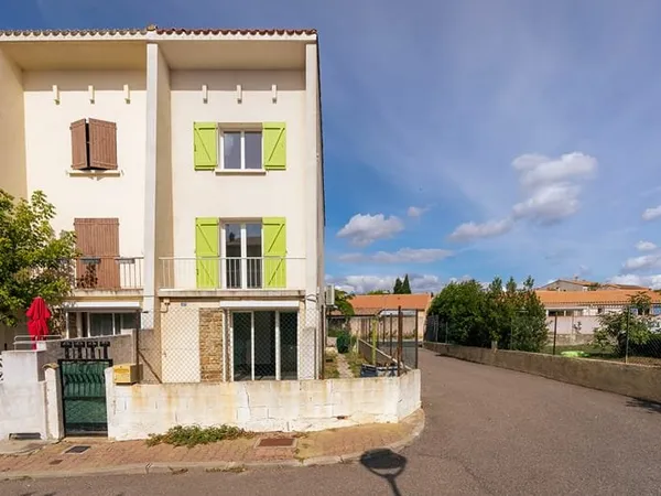 CARCASSONNE - VILLALIER Maison T4 83m² (75m² habitable) avec patio couvert et jardinet