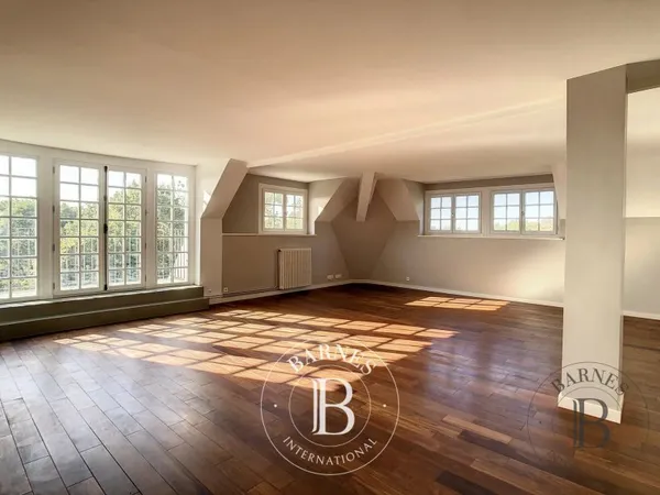 Le service location de la Maison BARNES vous propose ce bien :