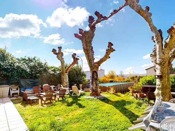 Maison familiale 5 ch + jardin 800 m² + garage 80 m² - sans vis-à-vis - 20 min Lyon