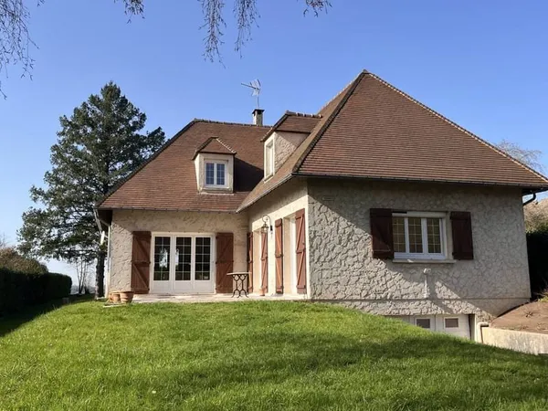 Pavillon 6 pièces 166 m²
