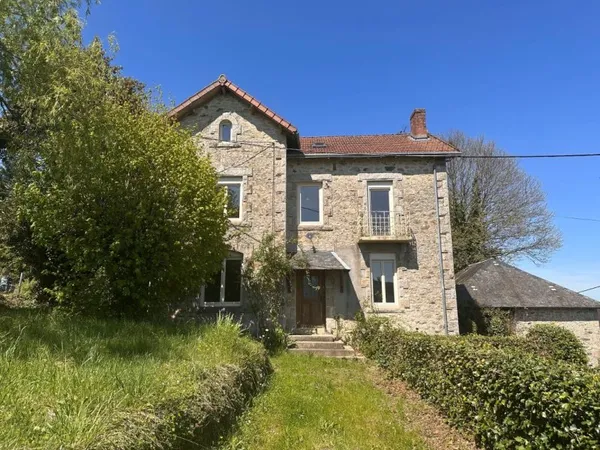 Maison de 170 m2 à Ladignac Le Long