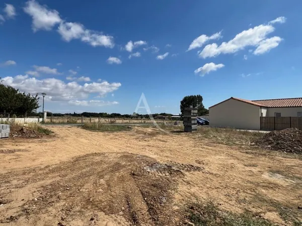 Terrain 331 m²