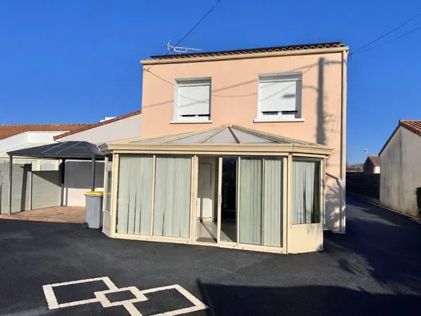 Maison Tonnay-Charente 4 pièce(s) 123m²