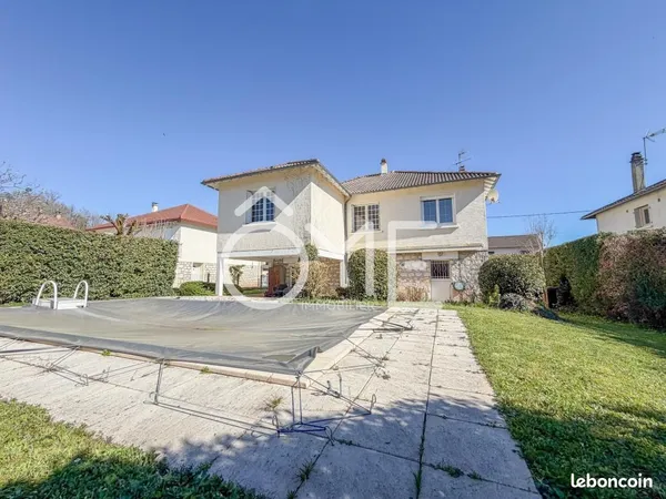 Maison 5 pièces 145 m²
