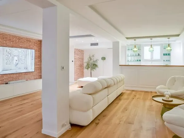 Rare triplex avec terrasse