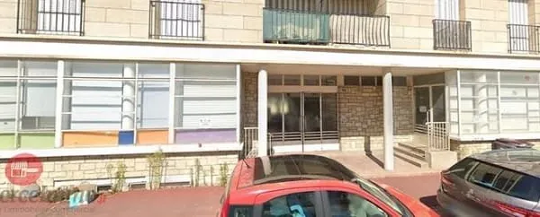 Local 646 m²