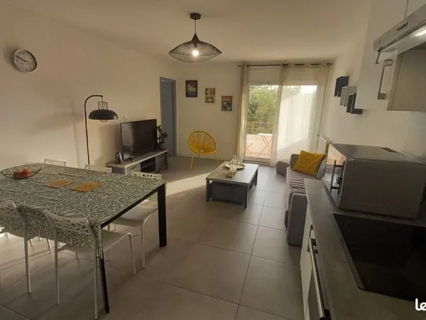 1 Chambre Meublée Libre - En Colocation - Dans Un Appartement Meublé