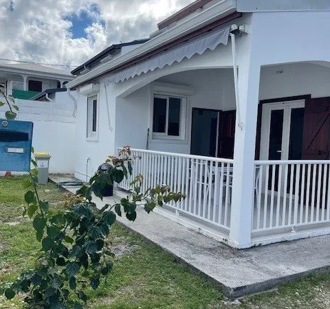 AU MOULE VILLA MEUBLEE TRES RECENTE F4 + TERRASSE - VILLA E