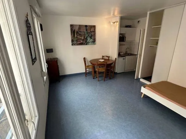 Studio 2 pièces 25 m²