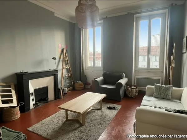 A vendre appartement de 3 pièces à Marseille13006 , entre Castellane et Perier