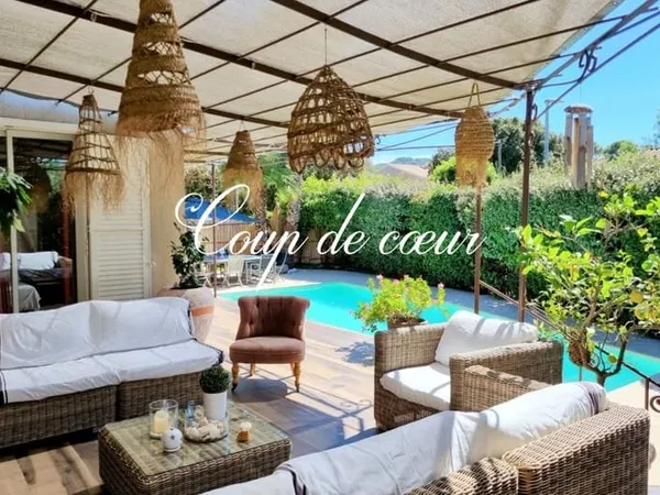 Six-Fours les Plages, villa de 190 m² avec piscine, 3 chambres, au calme