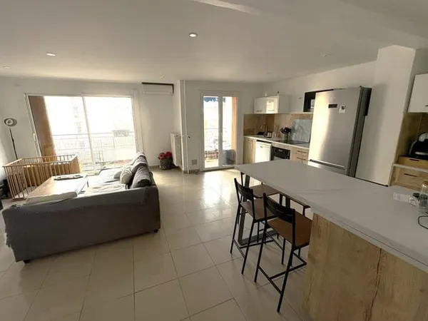 T3 67 m2 en parfait état, terrasse, ascenseur, garage possib