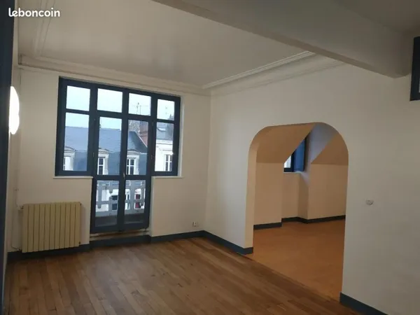 Location appartement T4. 108m²