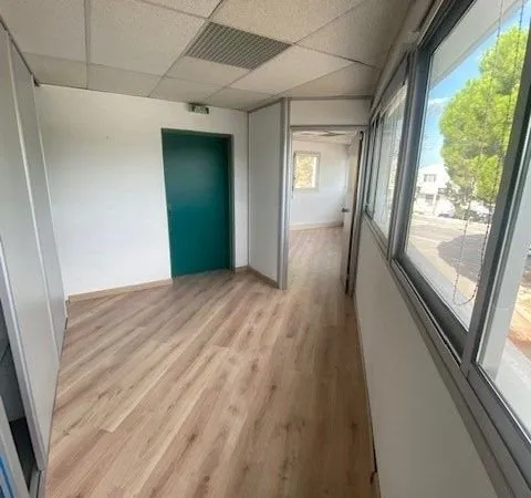 Local 42 m²
