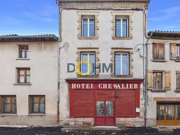 Maison de ville en plein centre ville de Craponne
