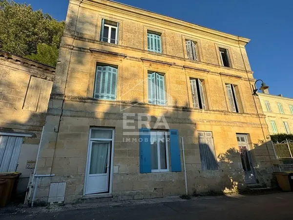 Maison Bourg 9 pièce(s) 180 m2