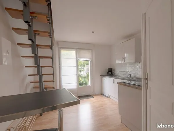 Location studio meuble libre à partir 15/05/2026