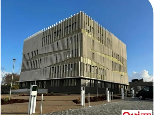Bureau 198 m²