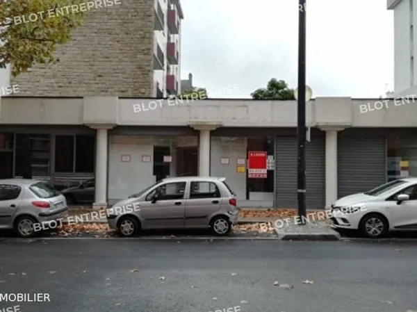 Local professionnel 145 m²