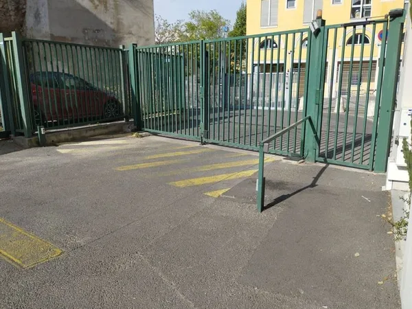 Parking 14 m²