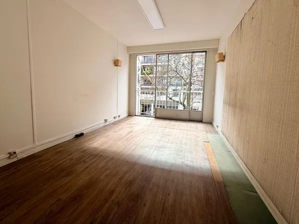 EXCLUSIVITÉ: 4 pièces lumineux à fort potentiel avec loggia ? Avenue recherchée