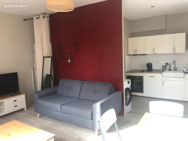 Beau studio meublé hyper centre de Niort