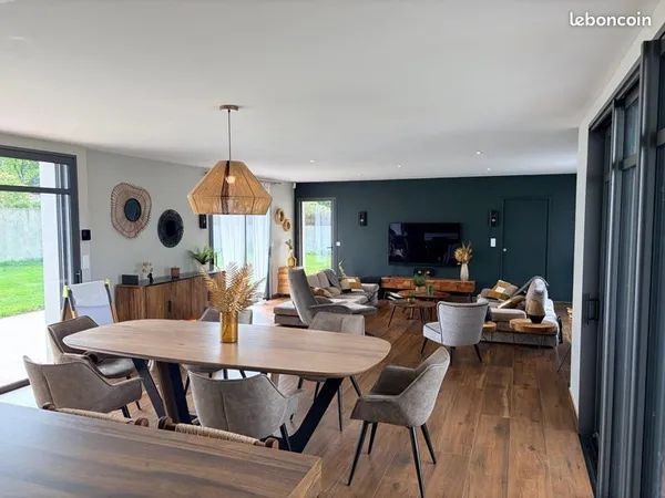 Maison contemporaine 156 m2 - 4 chambres - Terrain de 1757 m2