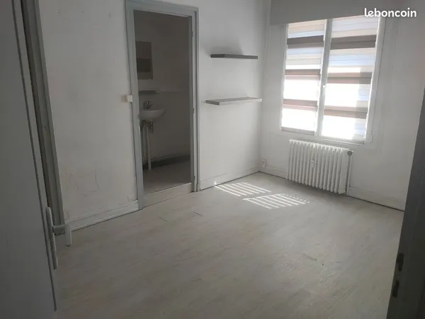Location T1