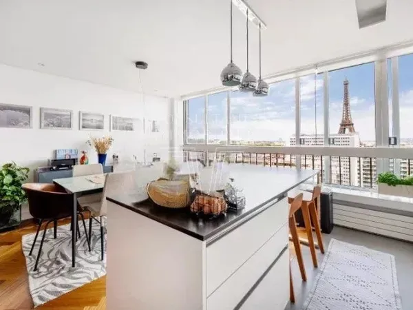 Vends T5 - 97m² - Paris 15ème
