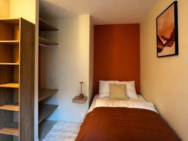 Chambre meublée en colocation rénovée - 670 CC - RER A Noisy Champs