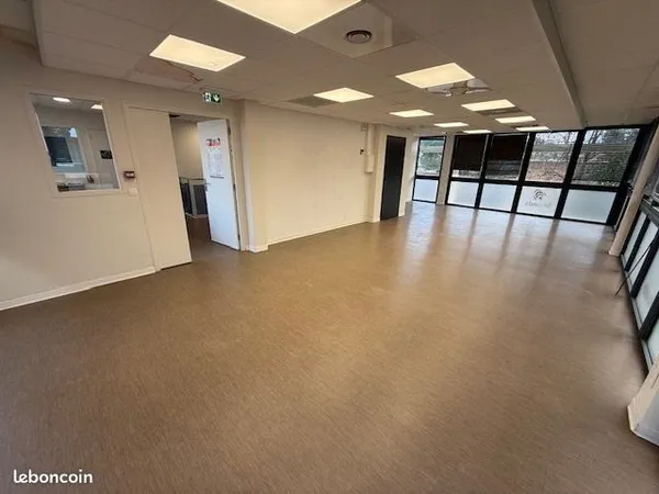 Local 75 m²