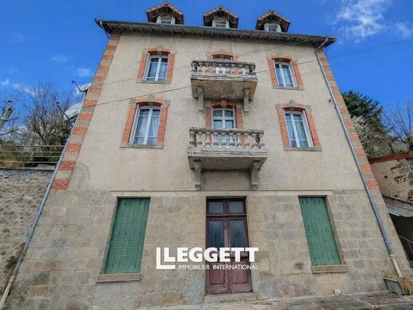 Maison 15 pièces 204 m²