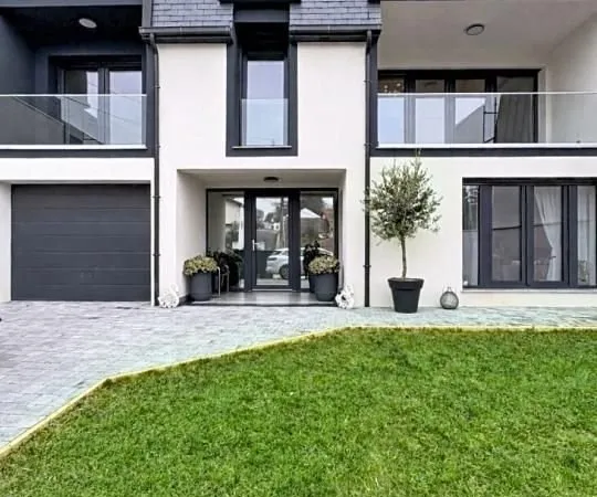 Propriété 12 pièces 244 m²
