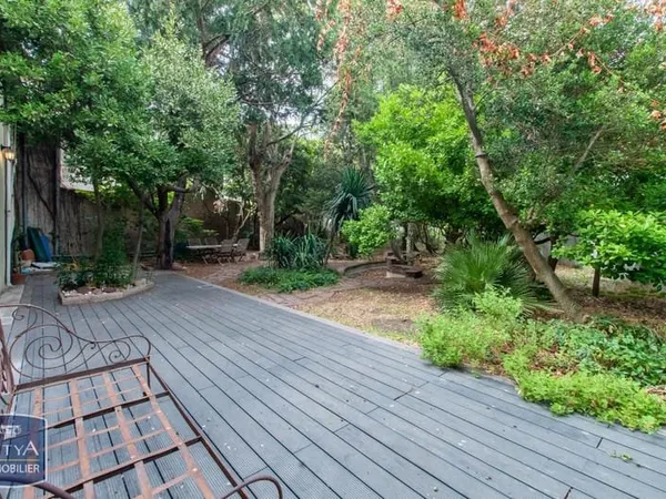 Bâtiment 600 m²
