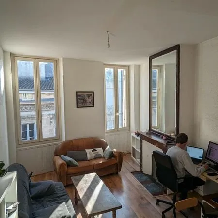 [CHAMBRE À LOUER - COLOCATION - SOUS LOCATION] - Bordeaux Chartrons