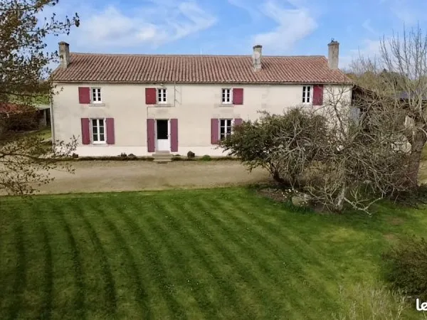 Propriété 8 pièces 220 m²