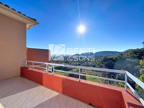 Appartement 3 Pieces Vue Mer Dernier Etage - Residence Securisee - Piscine