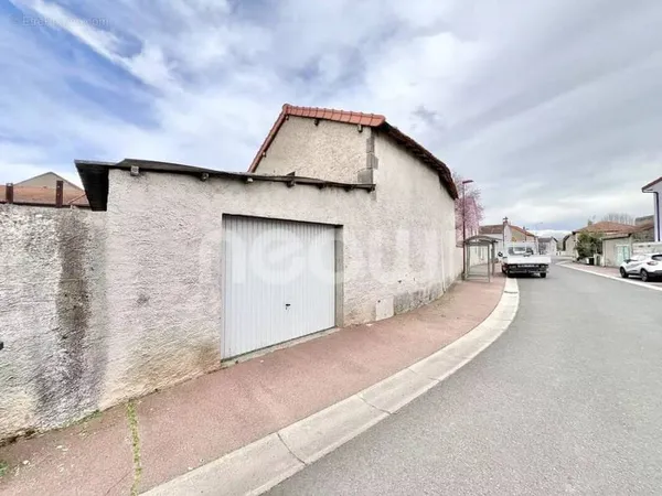 *** compromis de vente en cours ***