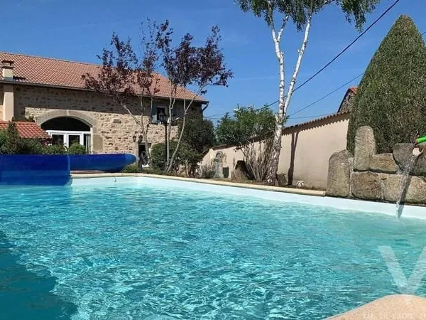 Maison 8 pièces 400 m²