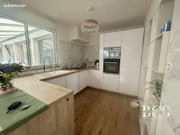 Pavillon 8 pièces 140 m²