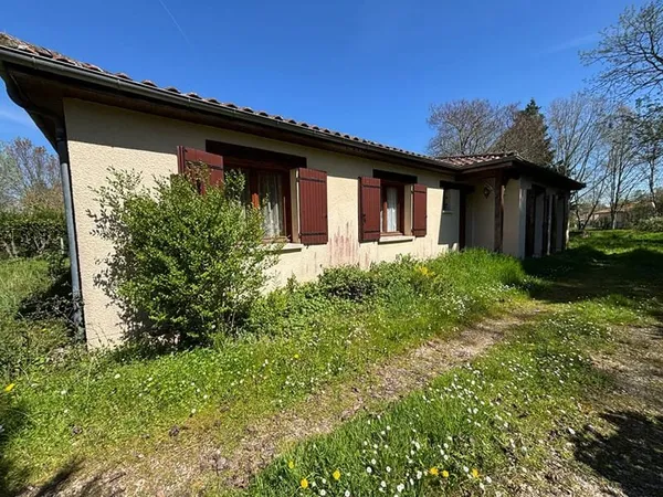 Maison proche du centre ville de Montpon-Ménestérol 6 pièce(s) 119 m2