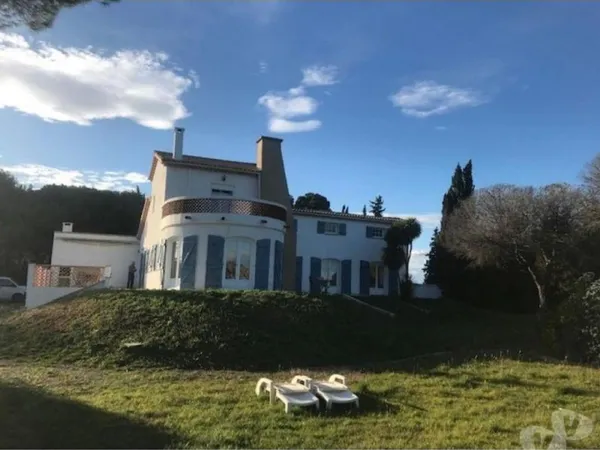 villa de standing au bord de l'étang de Thau