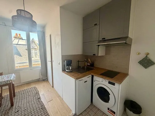 Studio 2 pièces 13 m²
