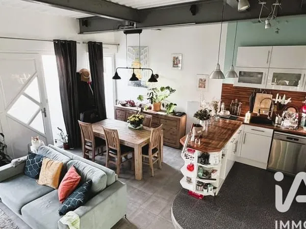 Immeuble commercial 5 pièces 74 m²
