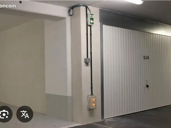 Grand box fermé 21,5 m² - Résidence sécurisée - Versonnex